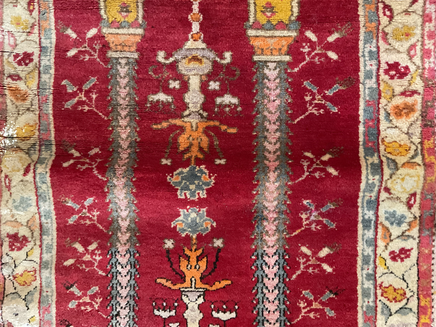 Antique rug from Türkiye